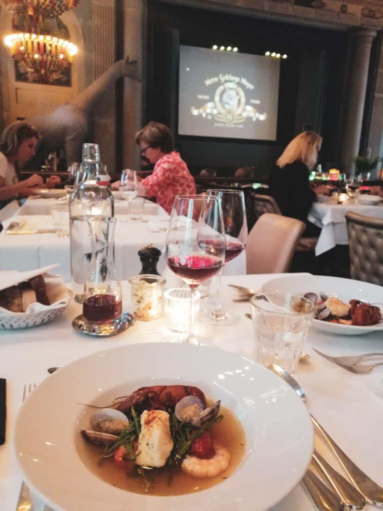 Cinema Dinner im Razzia