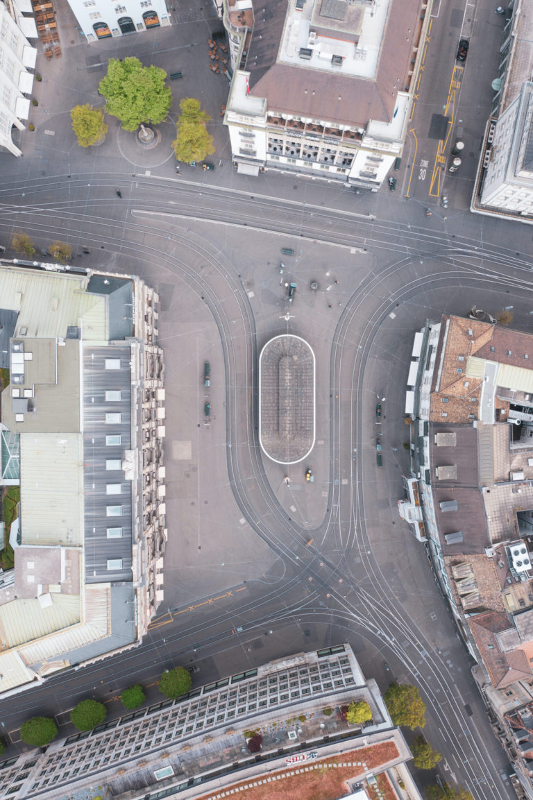 Drohnenshot über dem Paradeplatz in Zürich